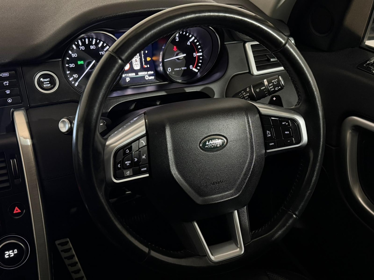 Used Land Rover Discovery Sport 2016 for sale - 76494234: Photo 13