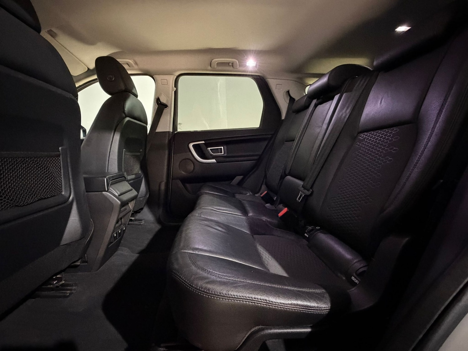 Used Land Rover Discovery Sport 2016 for sale - 76494234: Photo 18