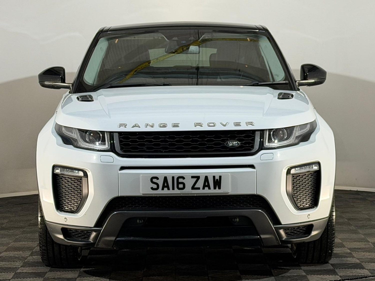 Used Land Rover Range Rover Evoque 2016 for sale - 77049335: Photo 2