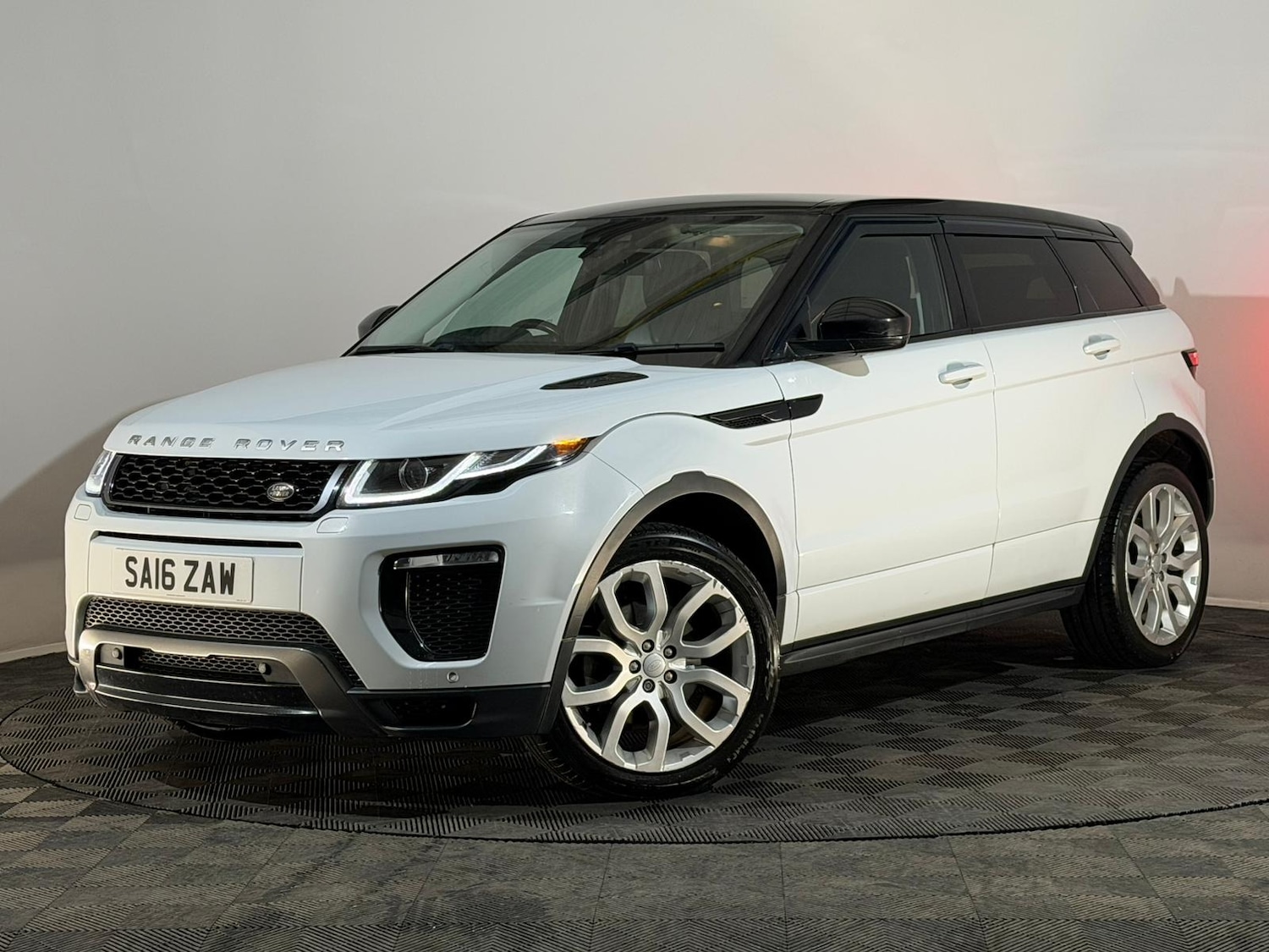 Used Land Rover Range Rover Evoque 2016 for sale - 77049335: Photo 3