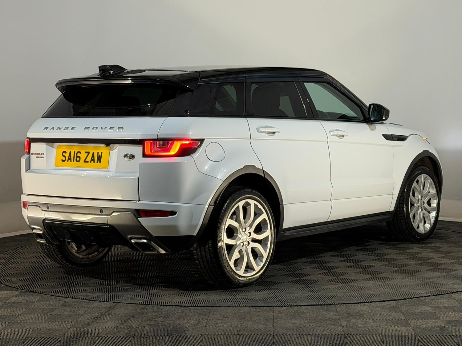 Used Land Rover Range Rover Evoque 2016 for sale - 77049335: Photo 6