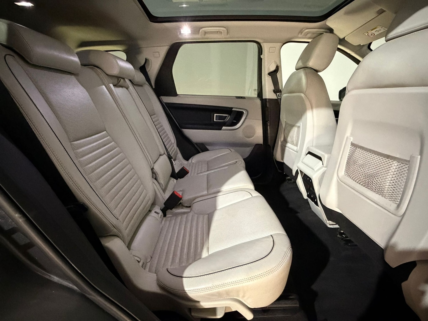 Used Land Rover Discovery Sport 2017 for sale - 76344206: Photo 18