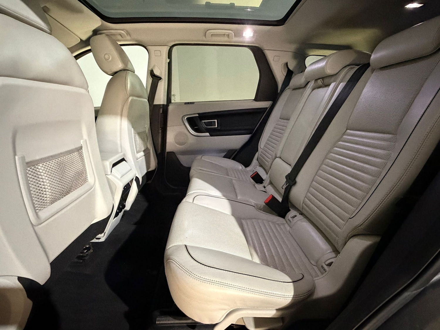 Used Land Rover Discovery Sport 2017 for sale - 76344206: Photo 19