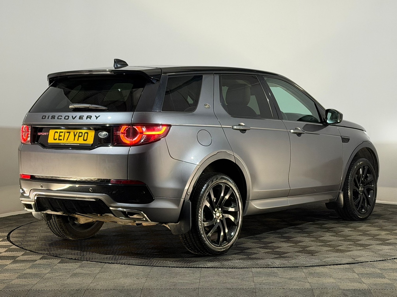 Used Land Rover Discovery Sport 2017 for sale - 76344206: Photo 6