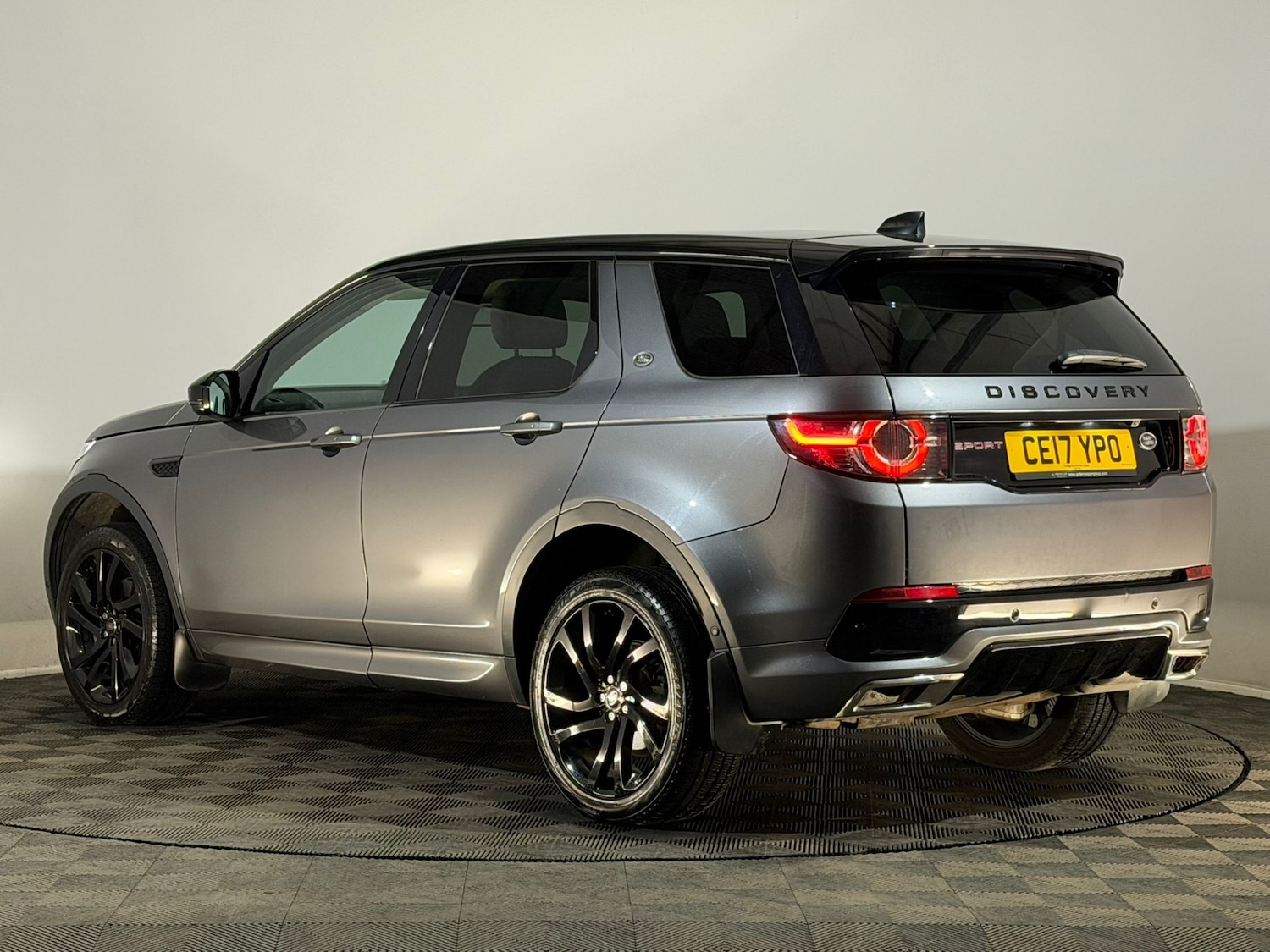 Used Land Rover Discovery Sport 2017 for sale - 76344206: Photo 9