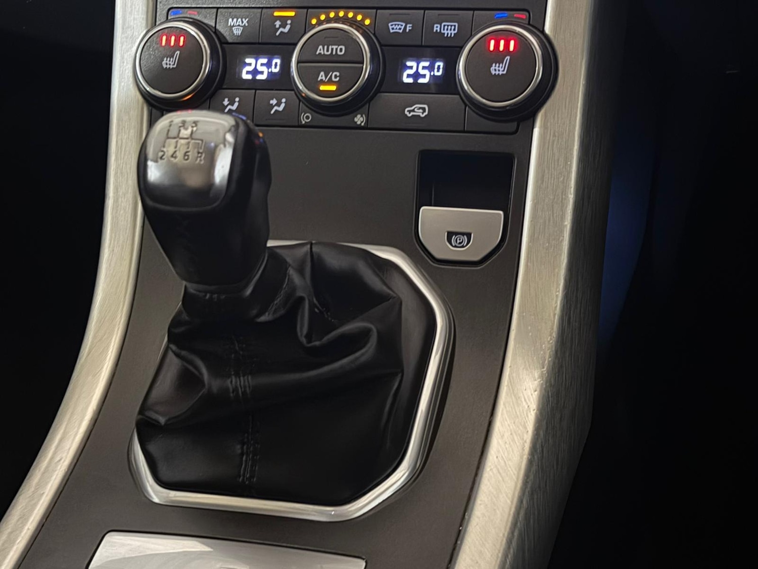 Used Land Rover Range Rover Evoque 2015 for sale - 77365549: Photo 15