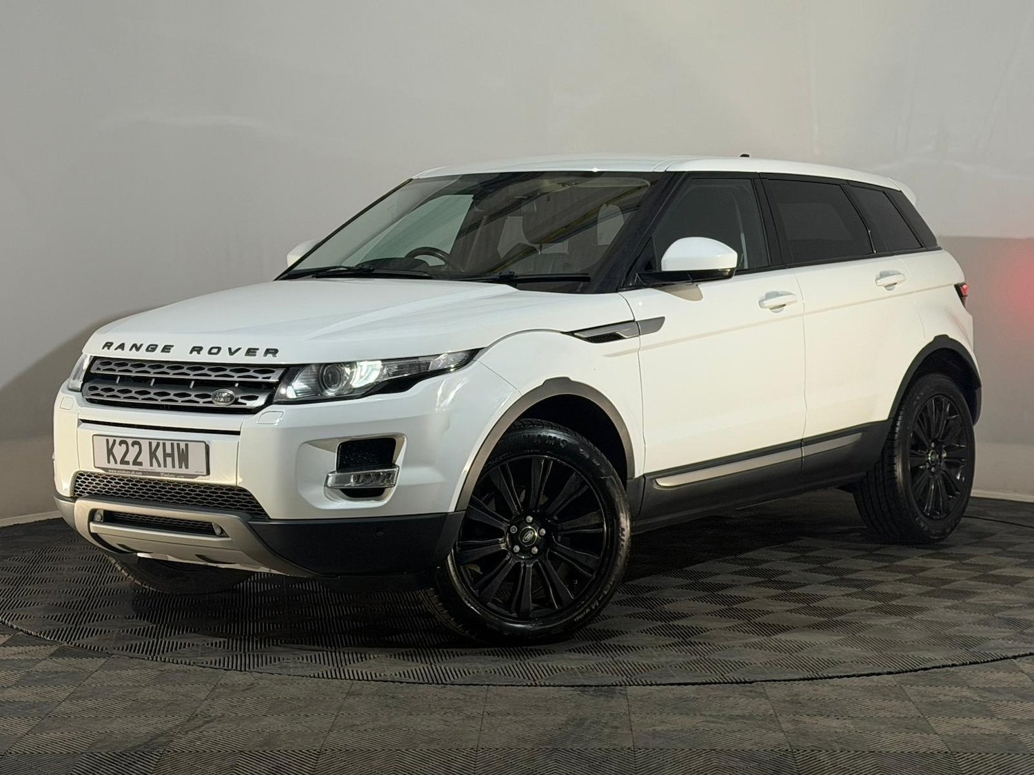 Used Land Rover Range Rover Evoque 2015 for sale - 77365549: Photo 3