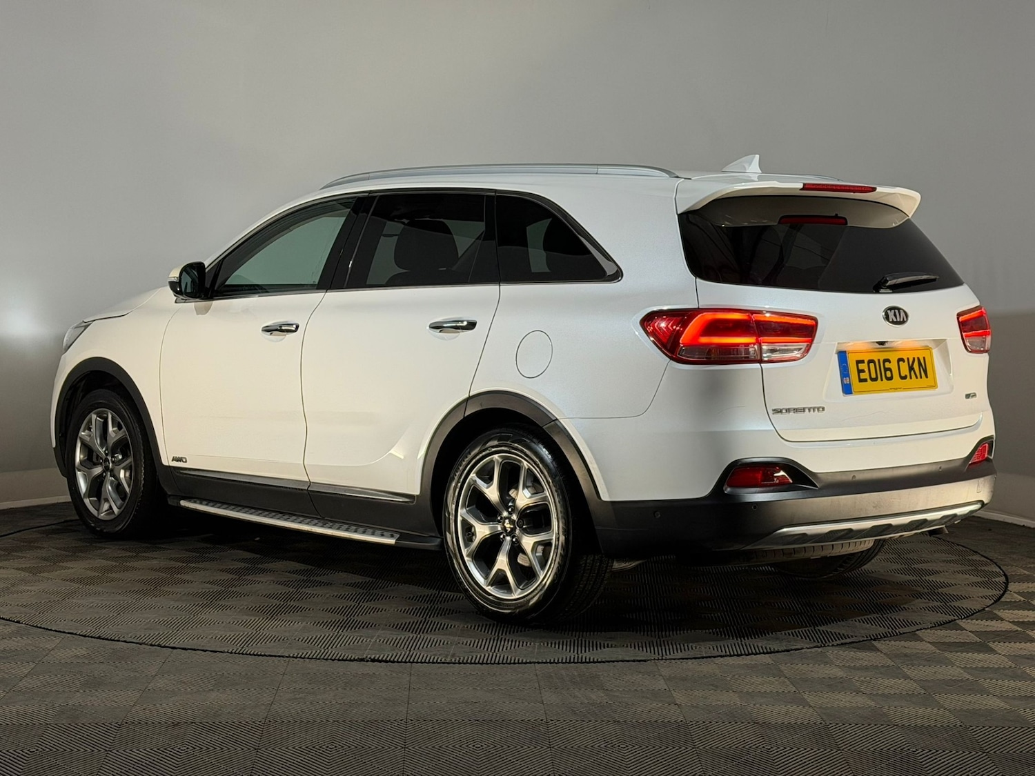 Used Kia Sorento 2016 for sale - 78120903: Photo 9