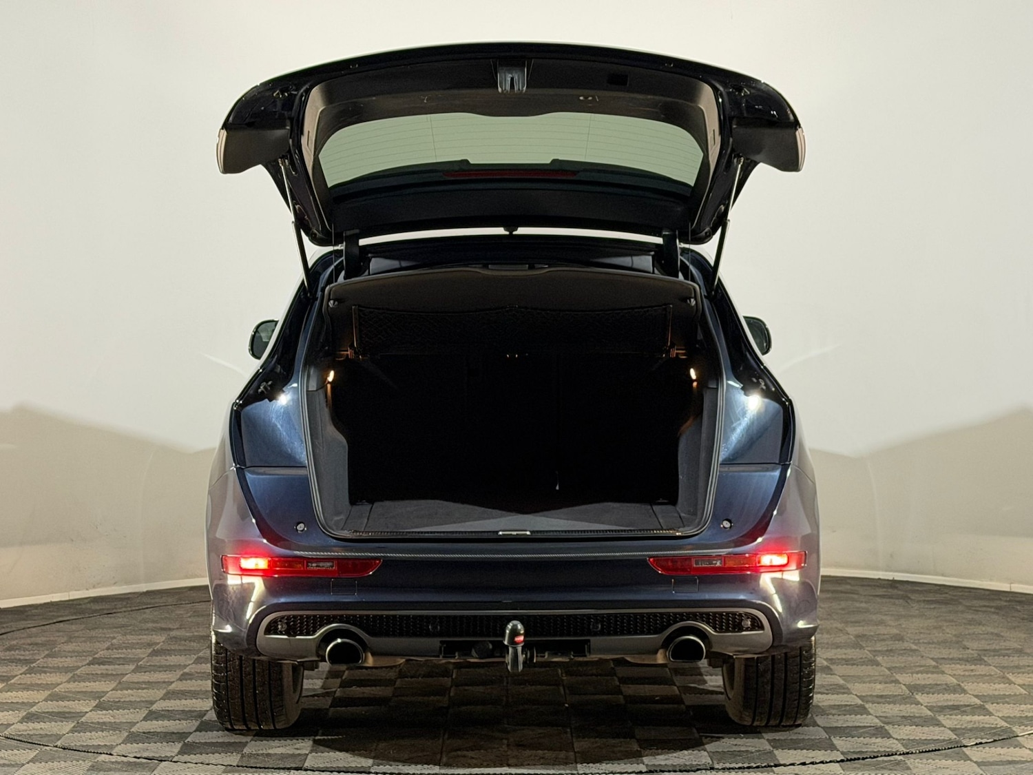 Used Audi Q5 2012 for sale - 76707024: Photo 8