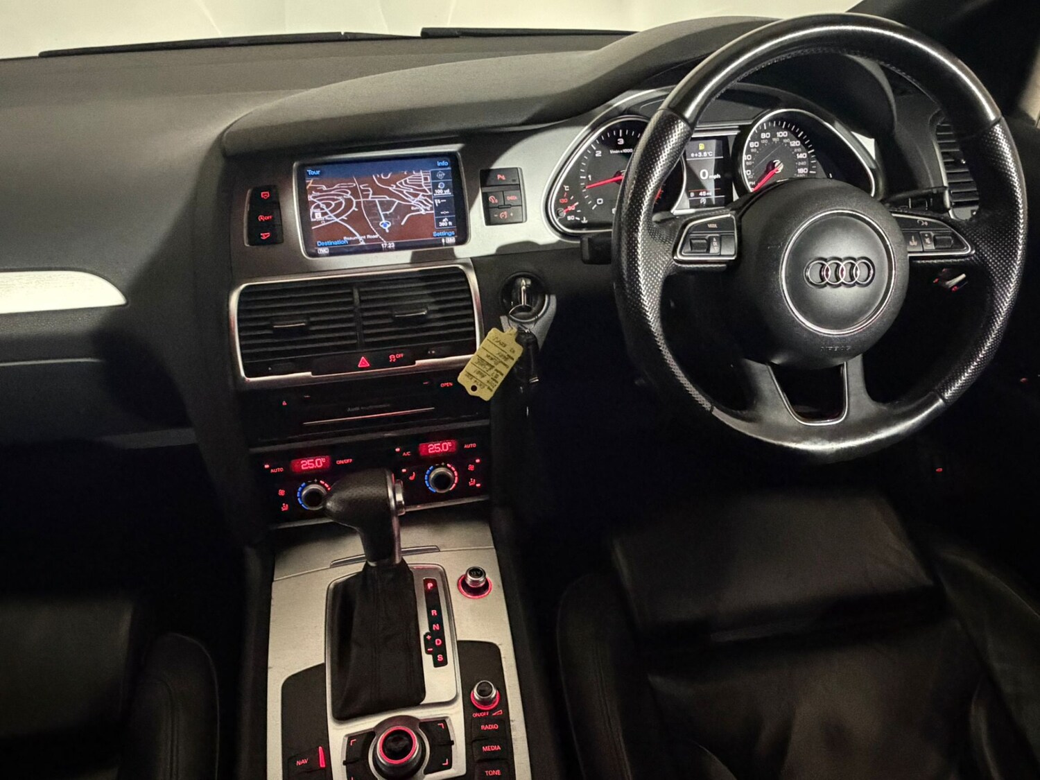Used Audi Q7 2014 for sale - 77551604: Photo 12