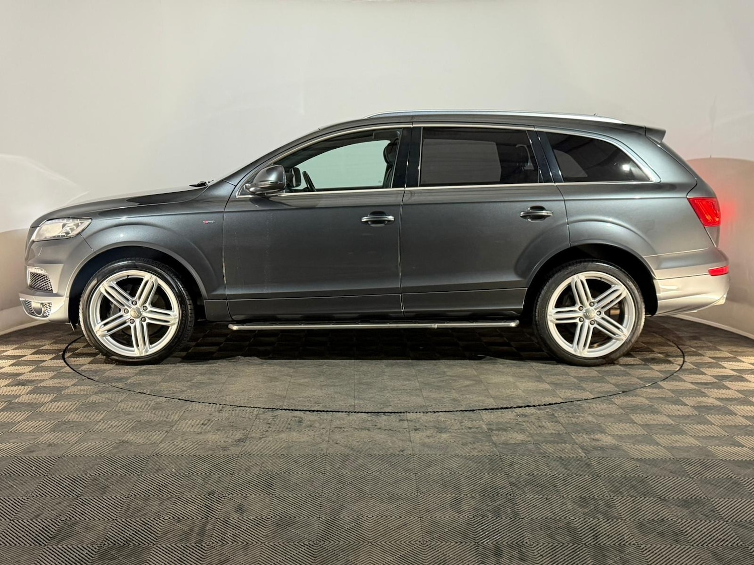 Used Audi Q7 2014 for sale - 77551604: Photo 5