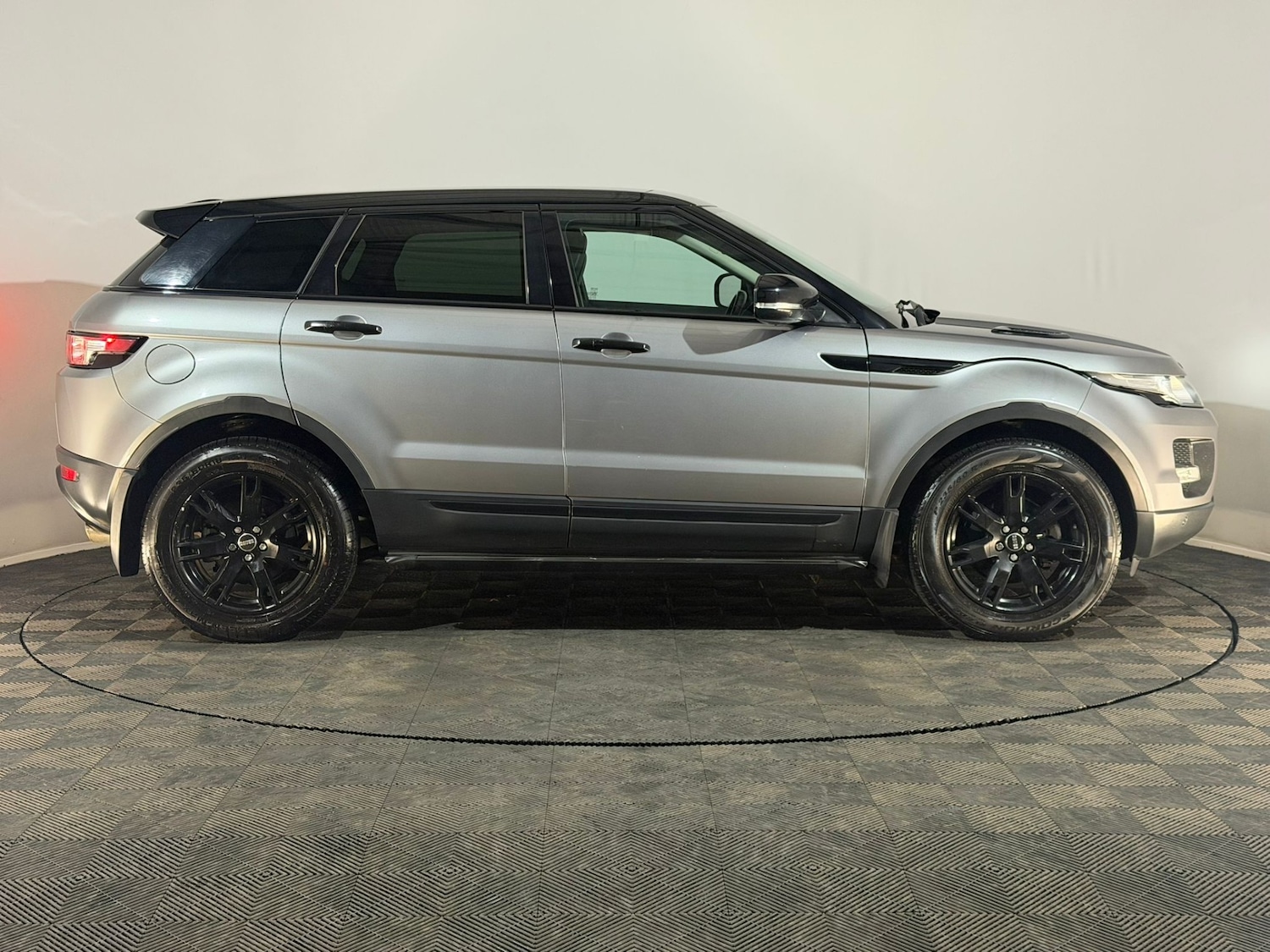 Used Land Rover Range Rover Evoque 2013 for sale - 77301391: Photo 4