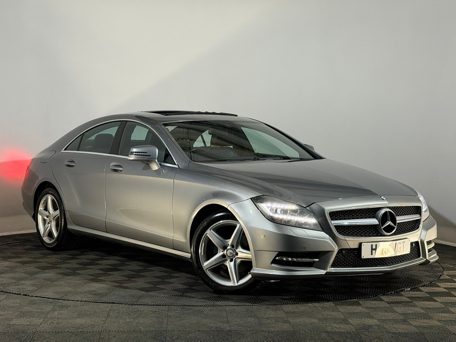 Used Mercedes-Benz CLS 2011 for sale - 77634441: Photo 1