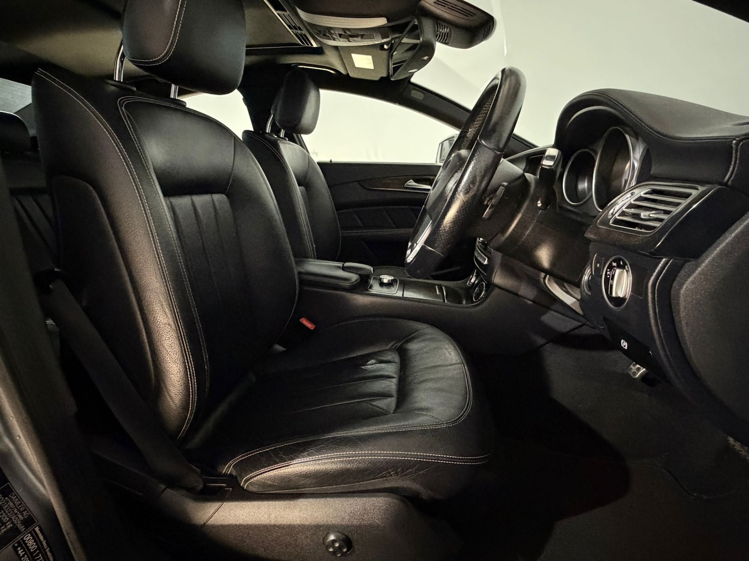 Used Mercedes-Benz CLS 2011 for sale - 77634441: Photo 16