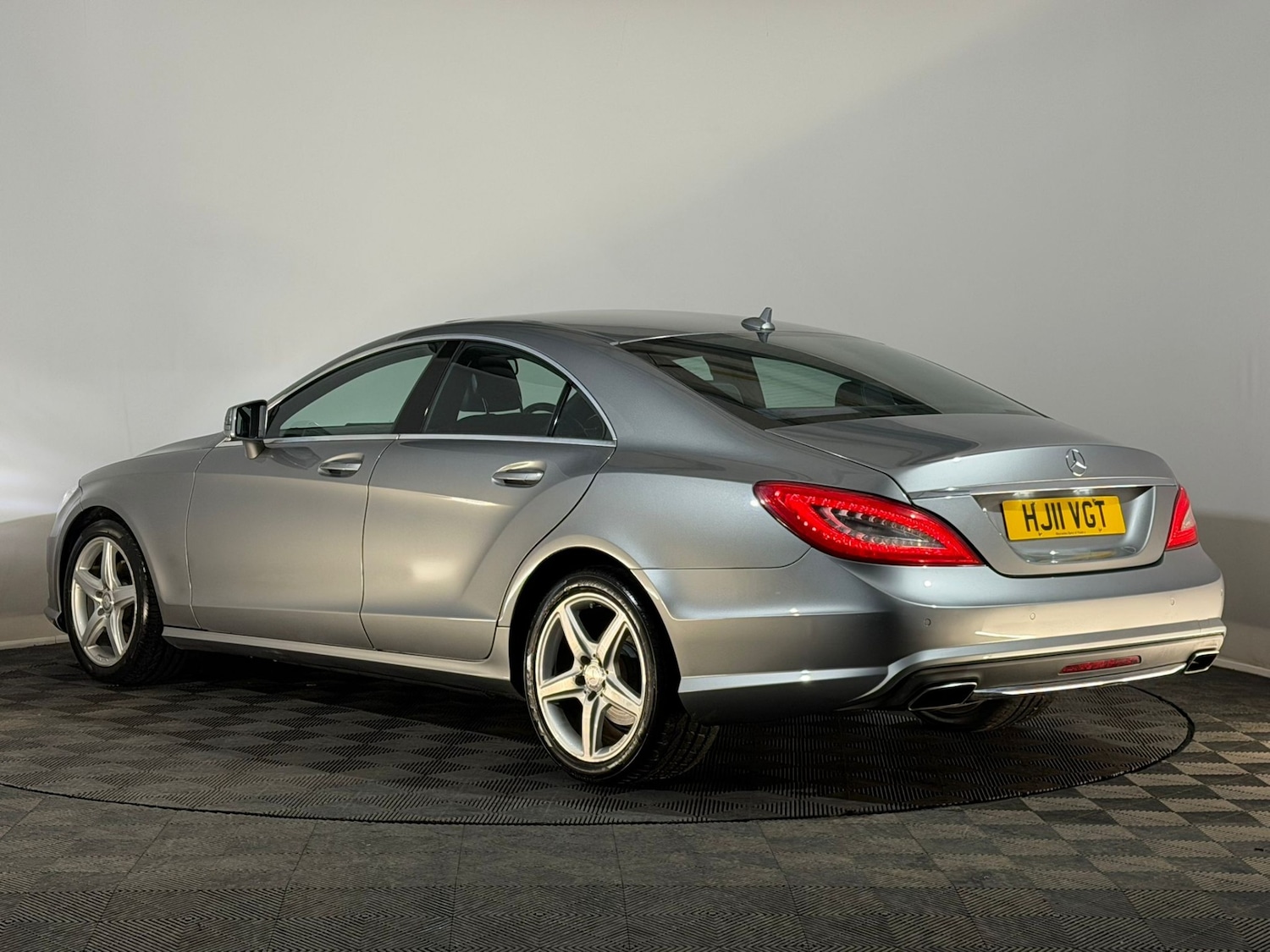 Used Mercedes-Benz CLS 2011 for sale - 77634441: Photo 9