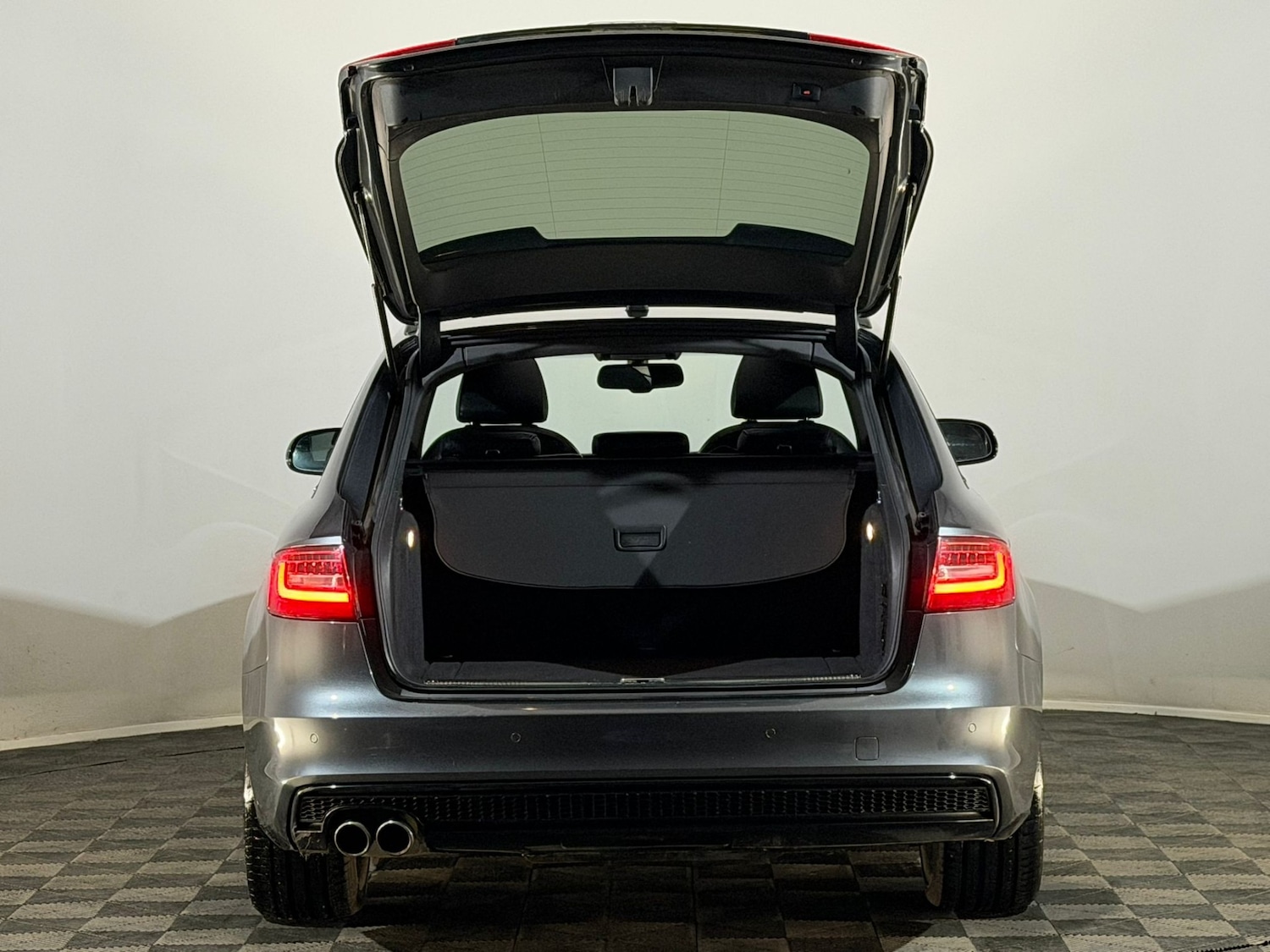 Used Audi A4 2015 for sale - 77127390: Photo 8