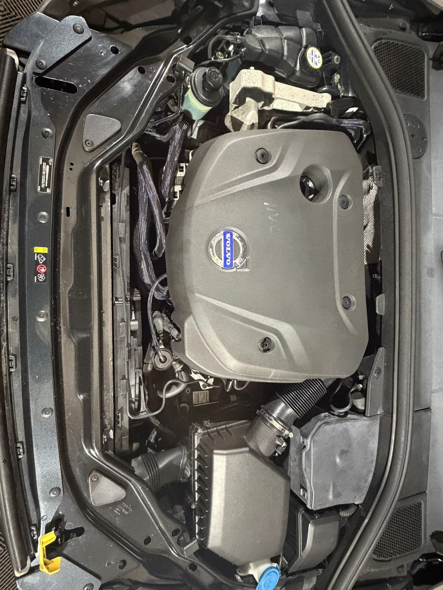 Used Volvo XC60 2014 for sale - 77698480: Photo 10