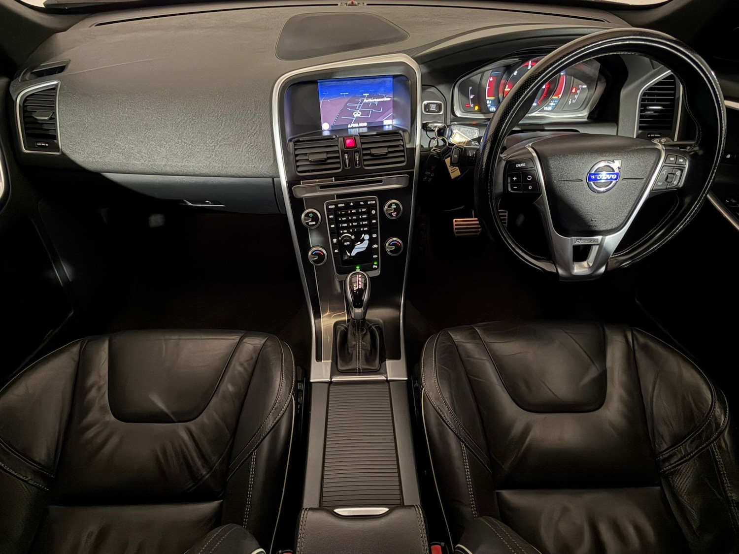 Used Volvo XC60 2014 for sale - 77698480: Photo 11