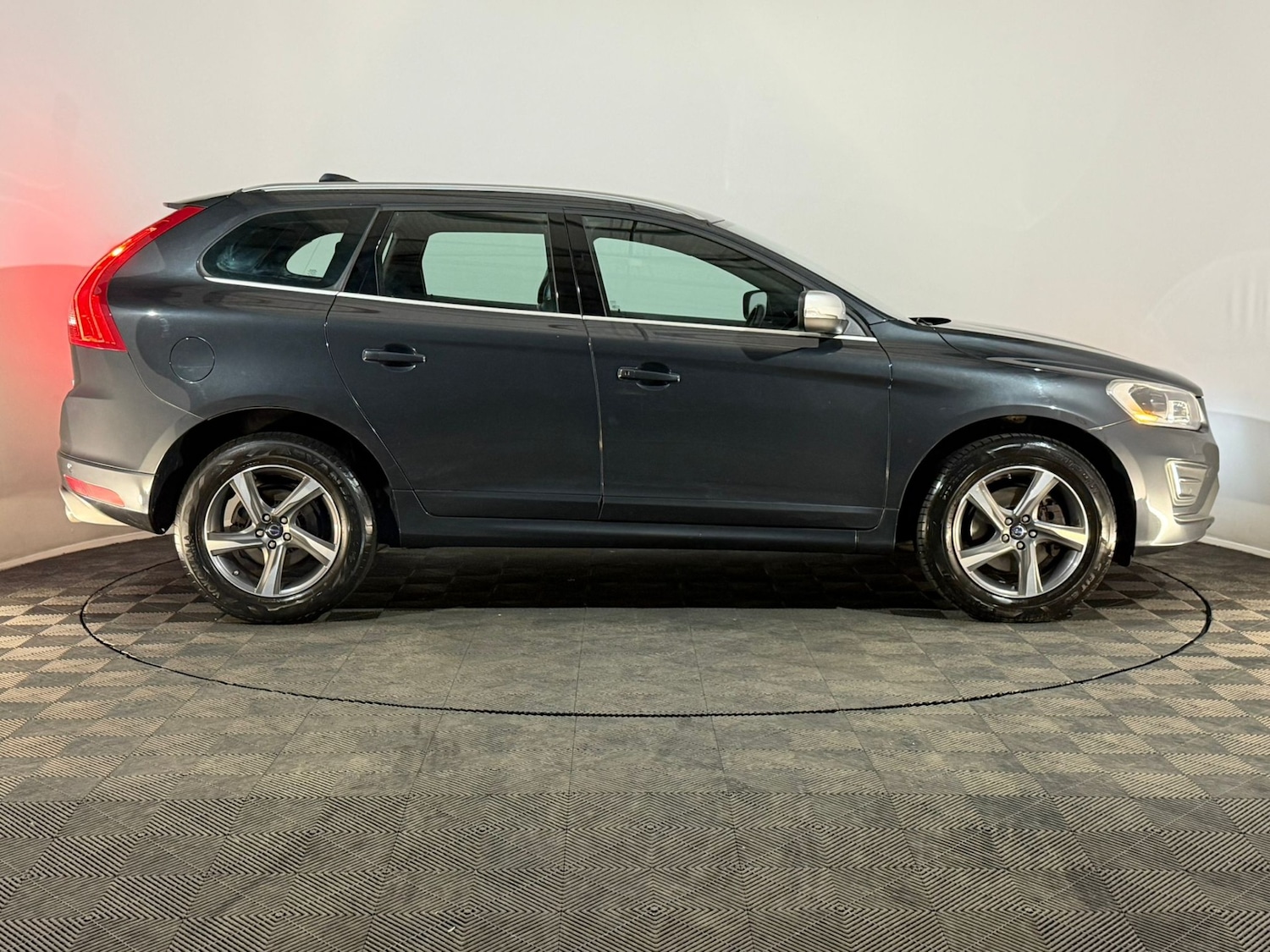 Used Volvo XC60 2014 for sale - 77698480: Photo 4