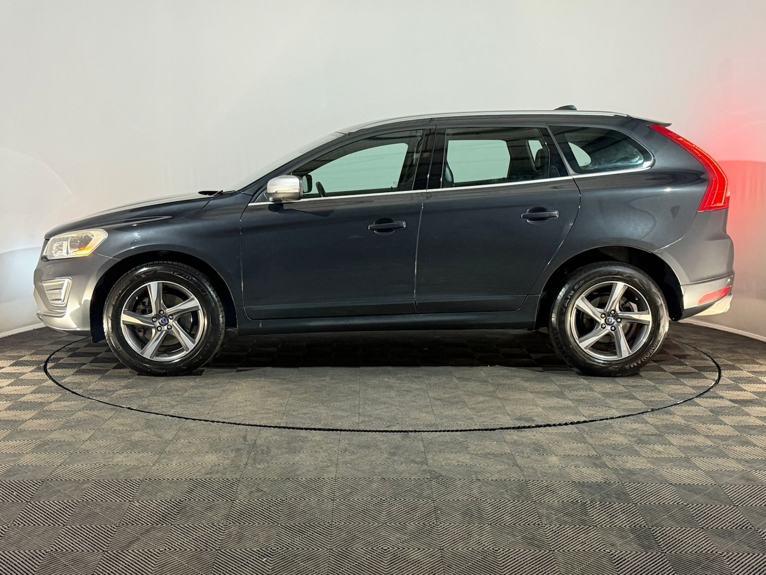 Used Volvo XC60 2014 for sale - 77698480: Photo 5