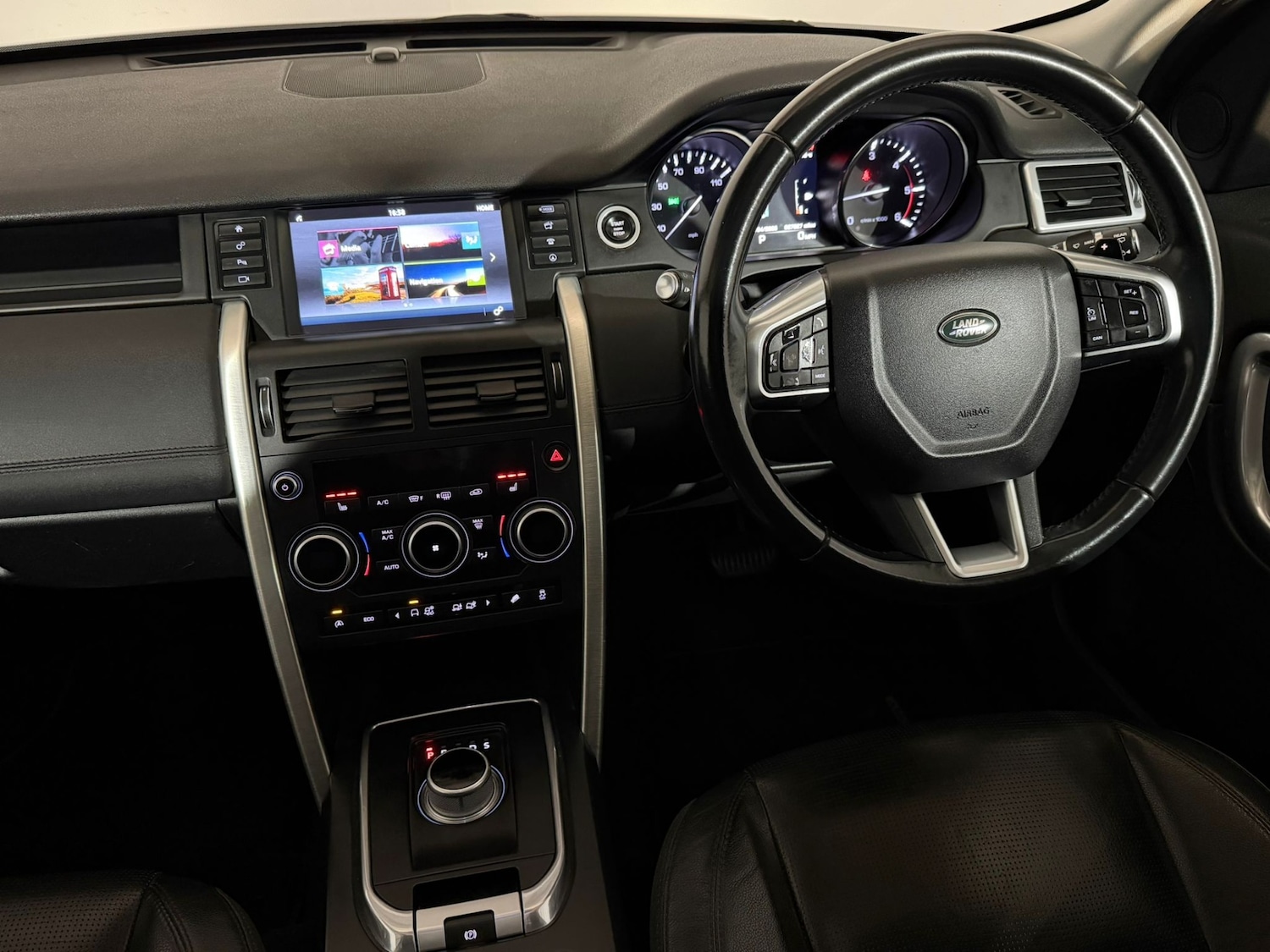 Used Land Rover Discovery Sport 2015 for sale - 78120845: Photo 12