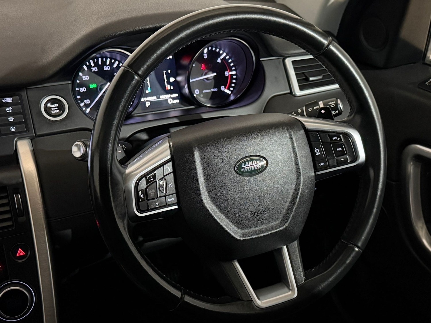 Used Land Rover Discovery Sport 2015 for sale - 78120845: Photo 13