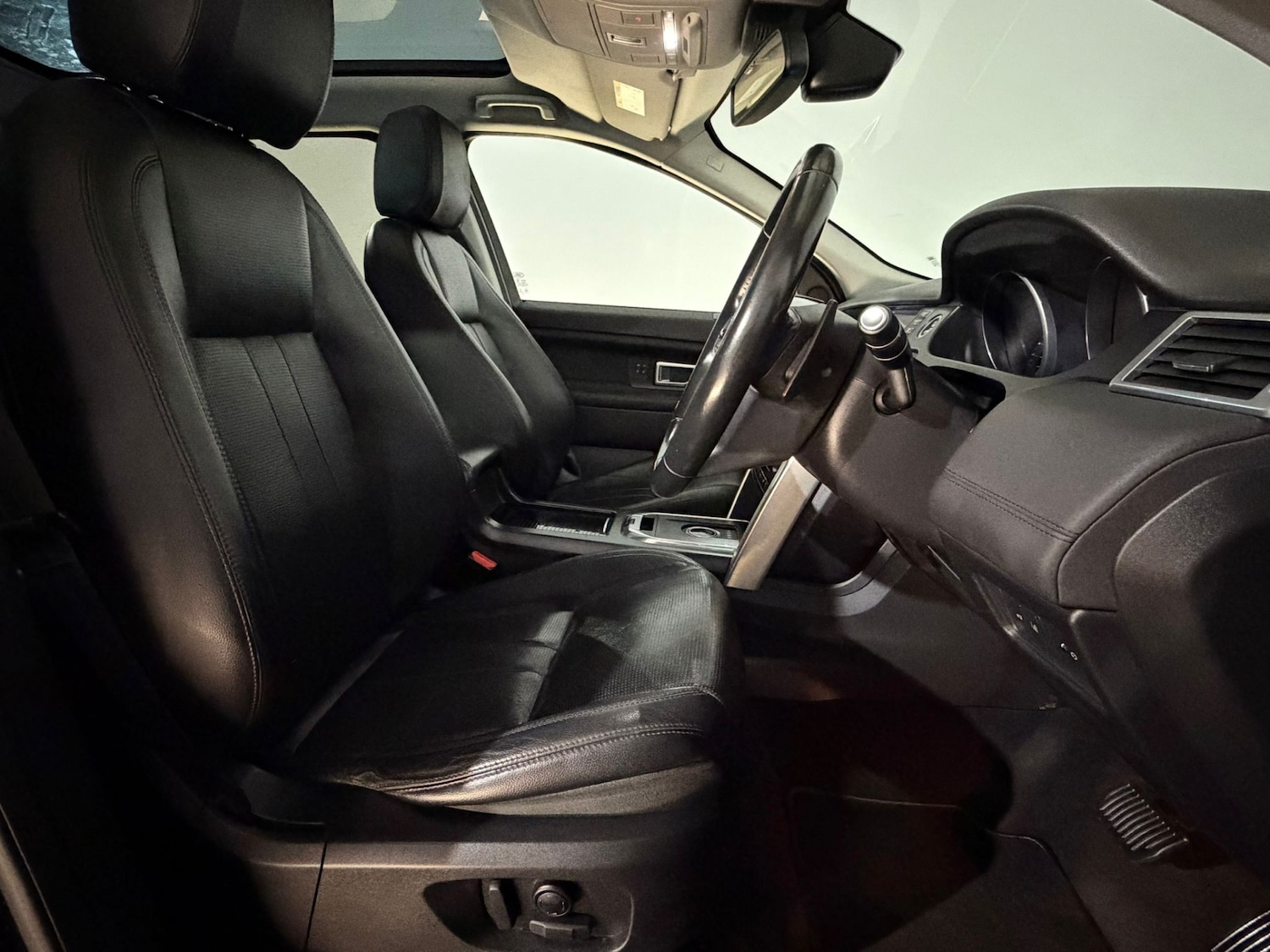 Used Land Rover Discovery Sport 2015 for sale - 78120845: Photo 16