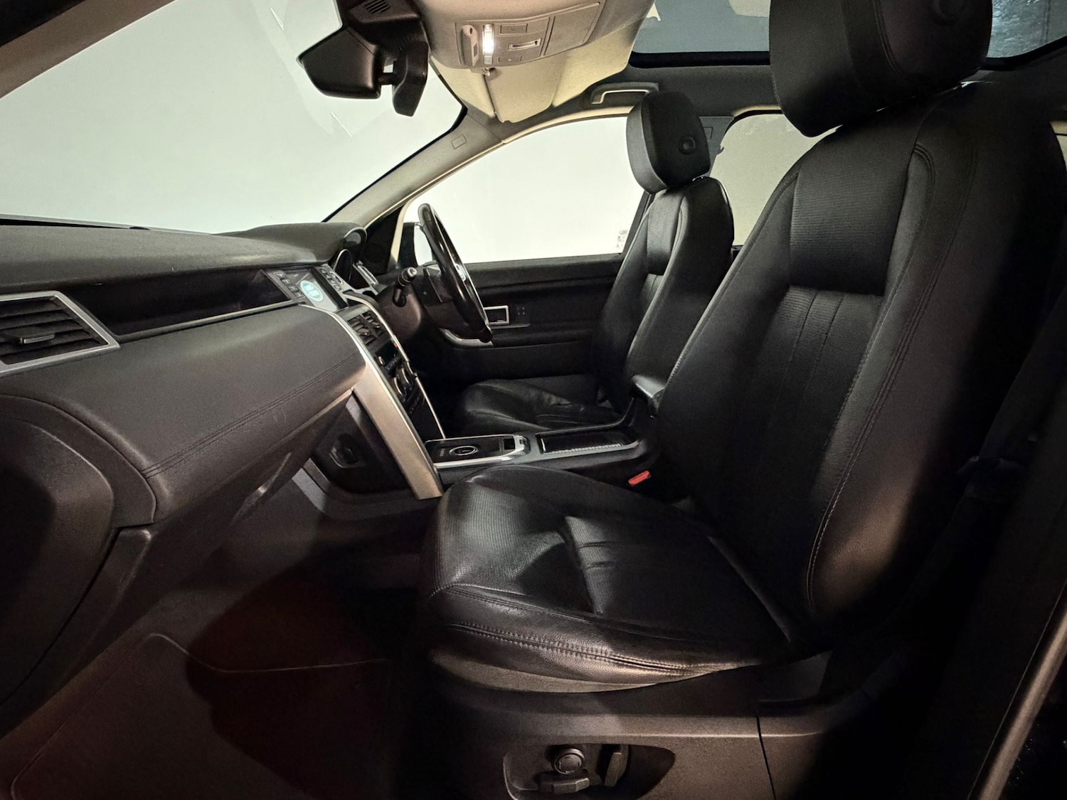 Used Land Rover Discovery Sport 2015 for sale - 78120845: Photo 17