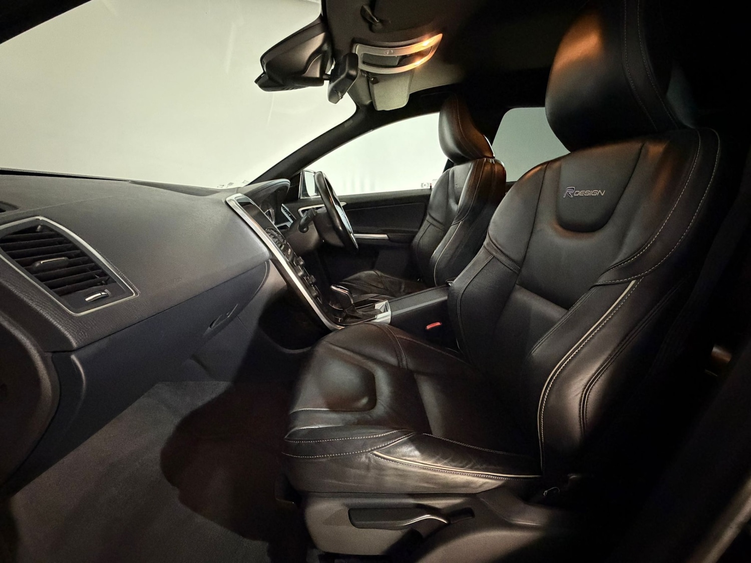 Used Volvo XC60 2013 for sale - 77627034: Photo 17