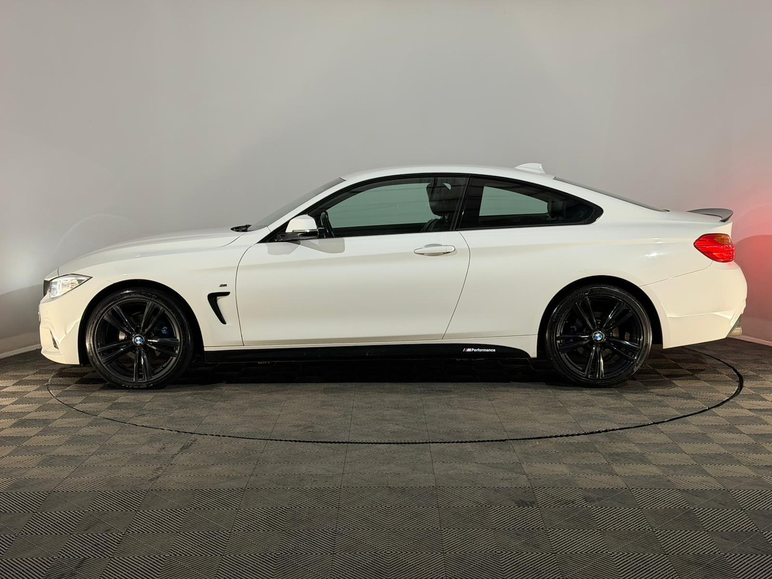 Used BMW 4 Series 2014 for sale - 76384269: Photo 5