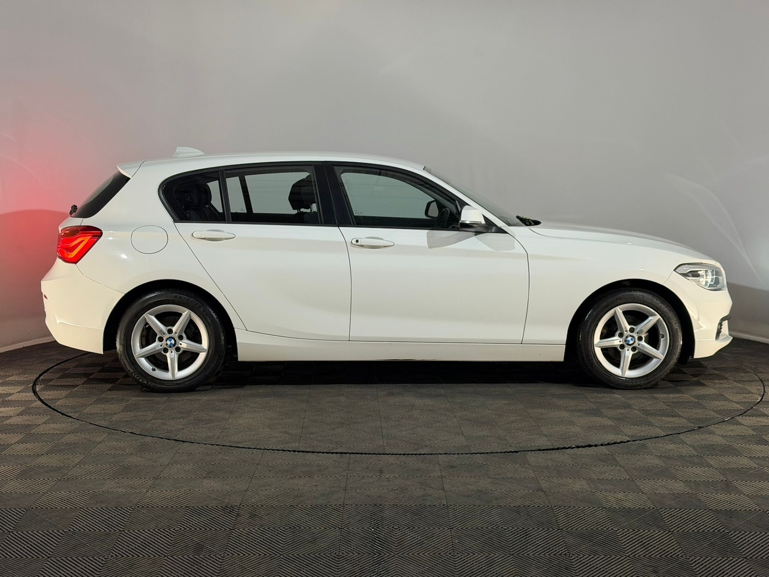 Used BMW 1 Series 2018 for sale - 77834072: Photo 4