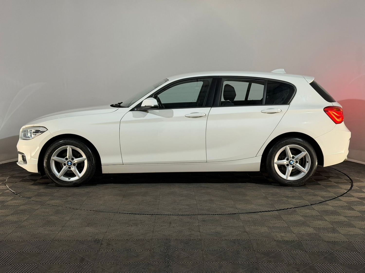 Used BMW 1 Series 2018 for sale - 77834072: Photo 5