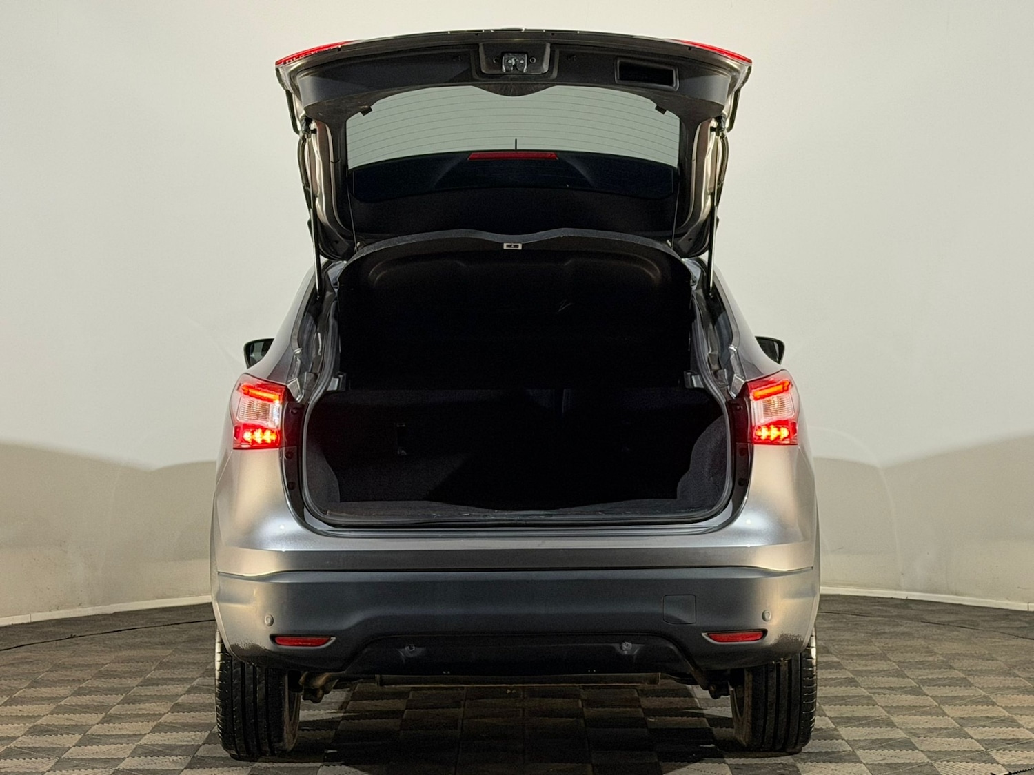 Used Nissan Qashqai 2016 for sale - 78120889: Photo 8