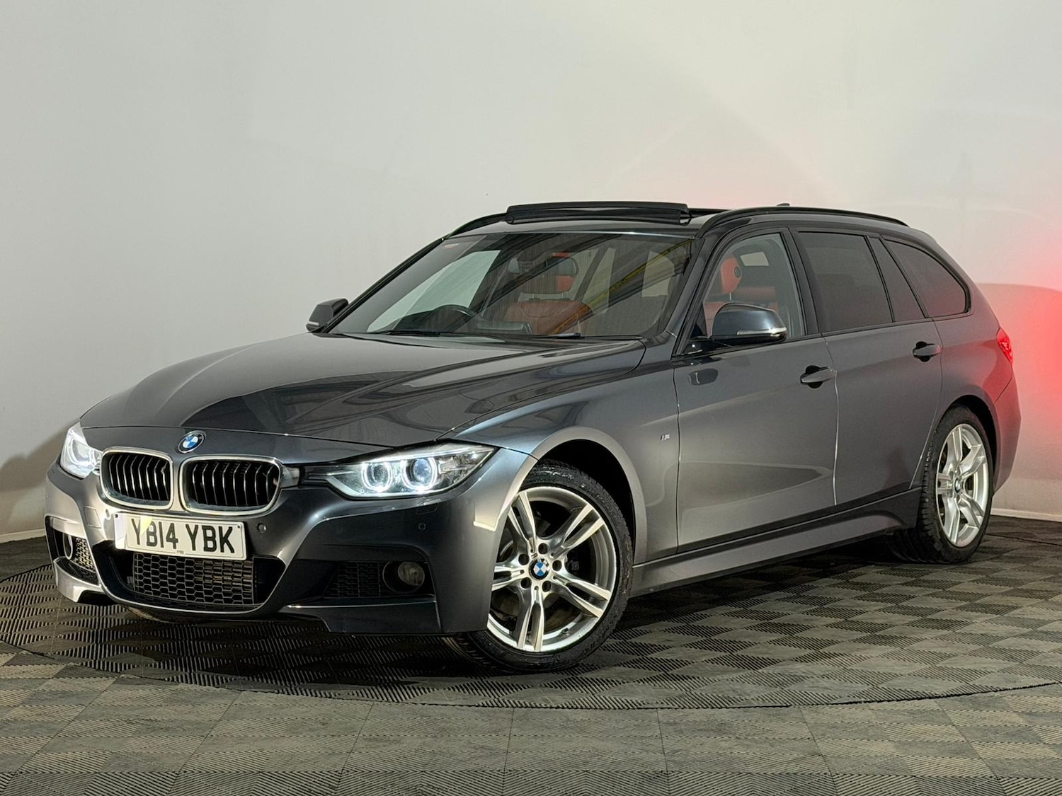 Used BMW 3 Series 2014 for sale - 77979818: Photo 2