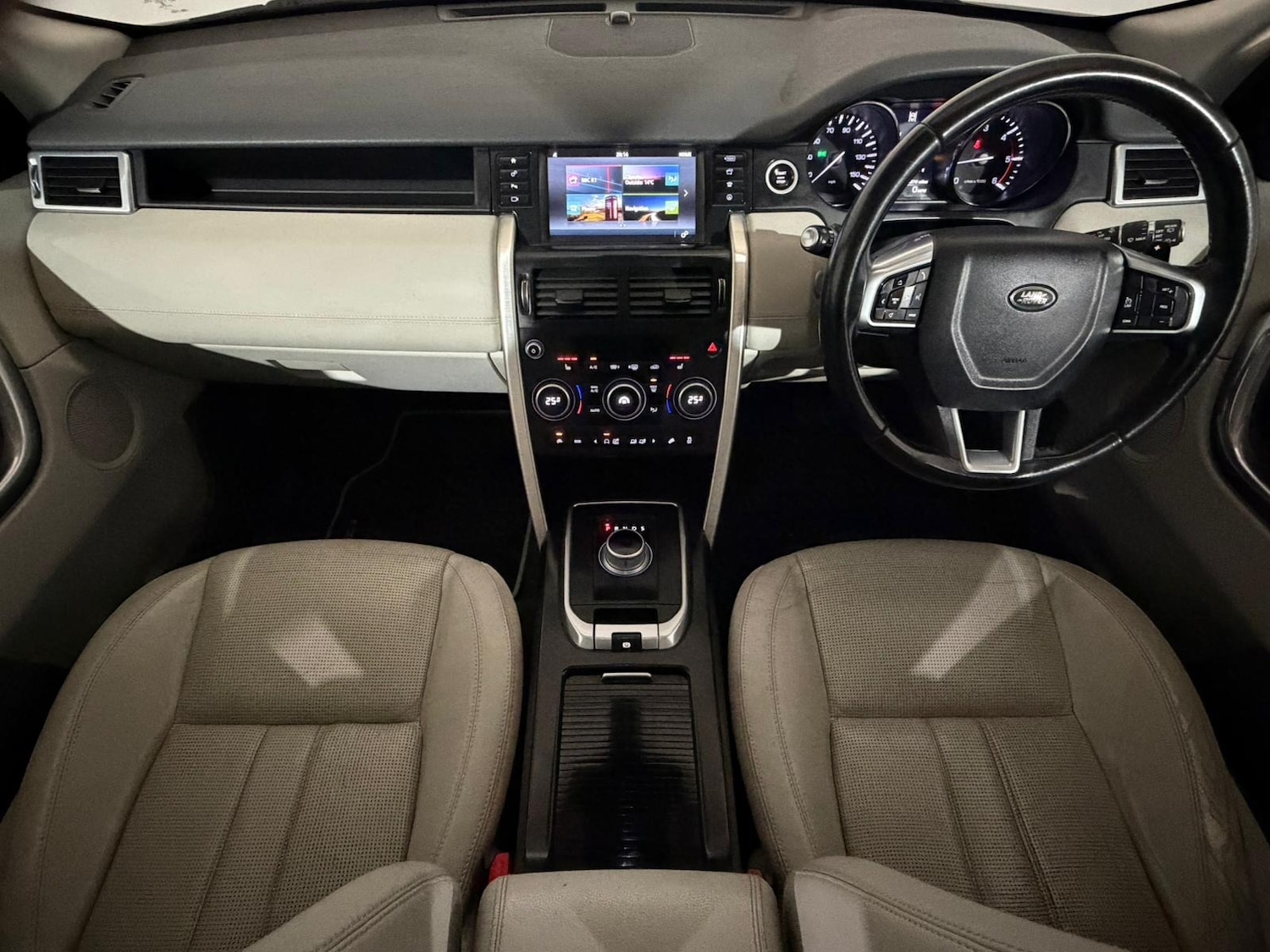 Used Land Rover Discovery Sport 2015 for sale - 76518655: Photo 10