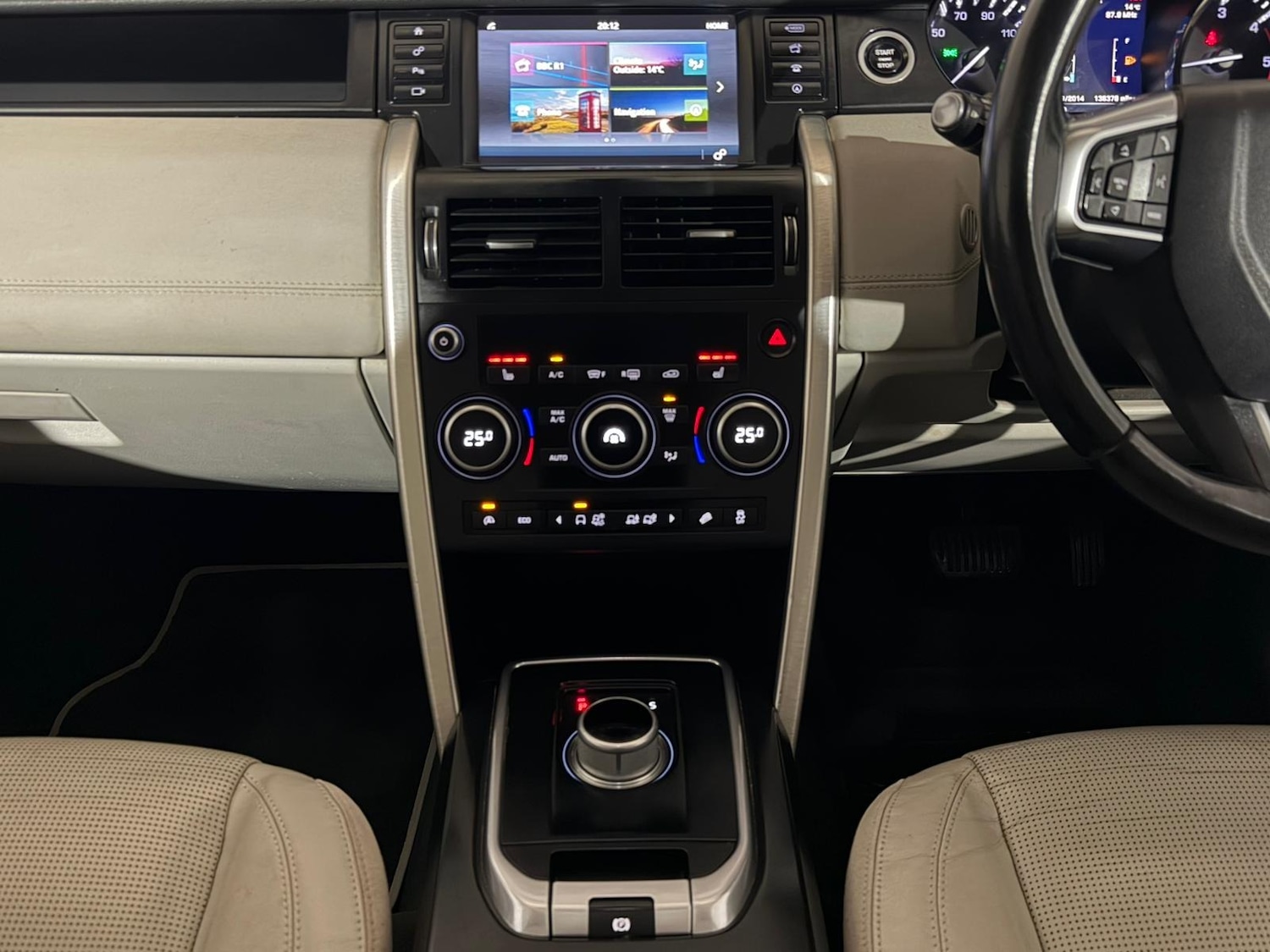 Used Land Rover Discovery Sport 2015 for sale - 76518655: Photo 13