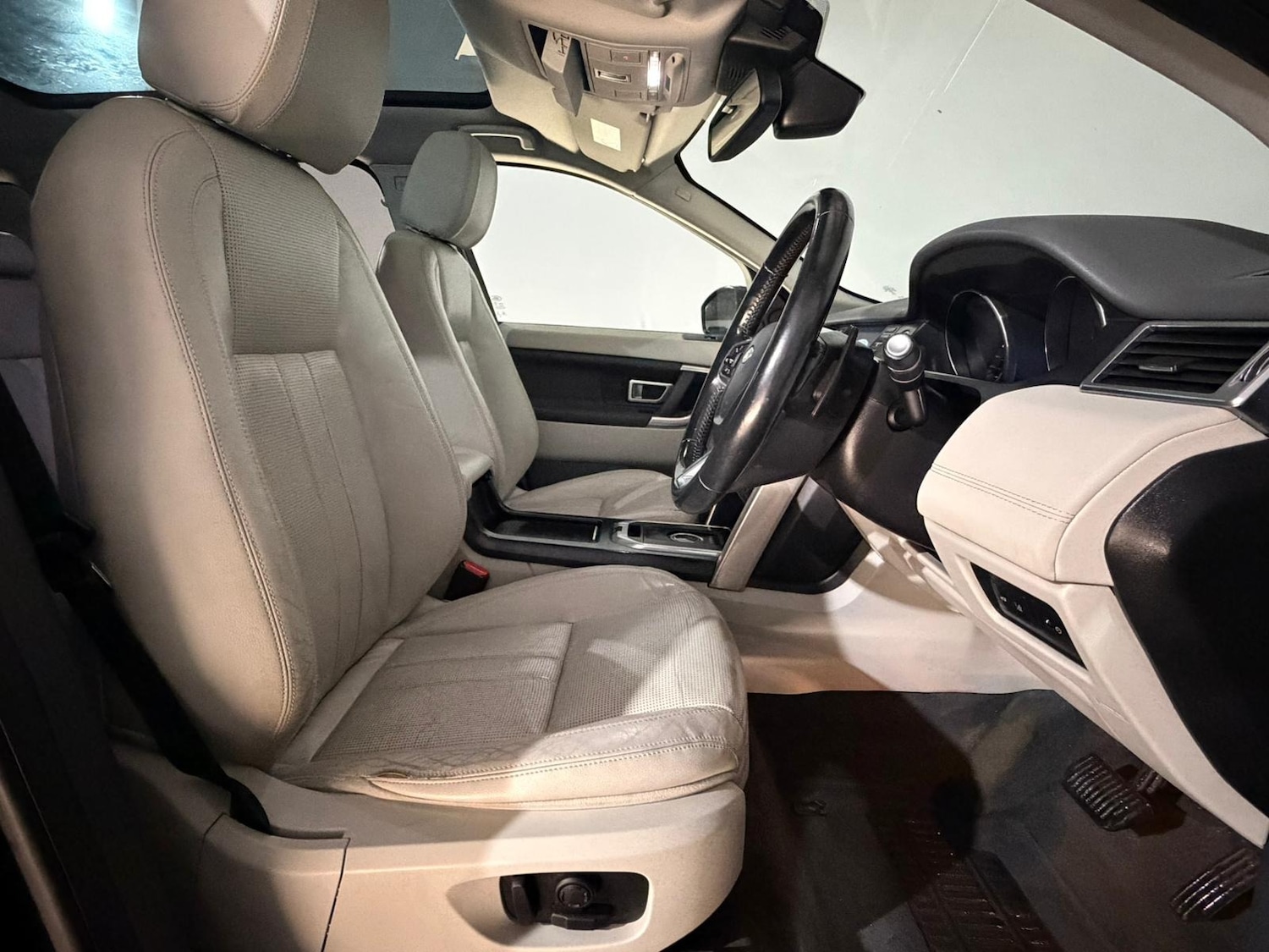 Used Land Rover Discovery Sport 2015 for sale - 76518655: Photo 16