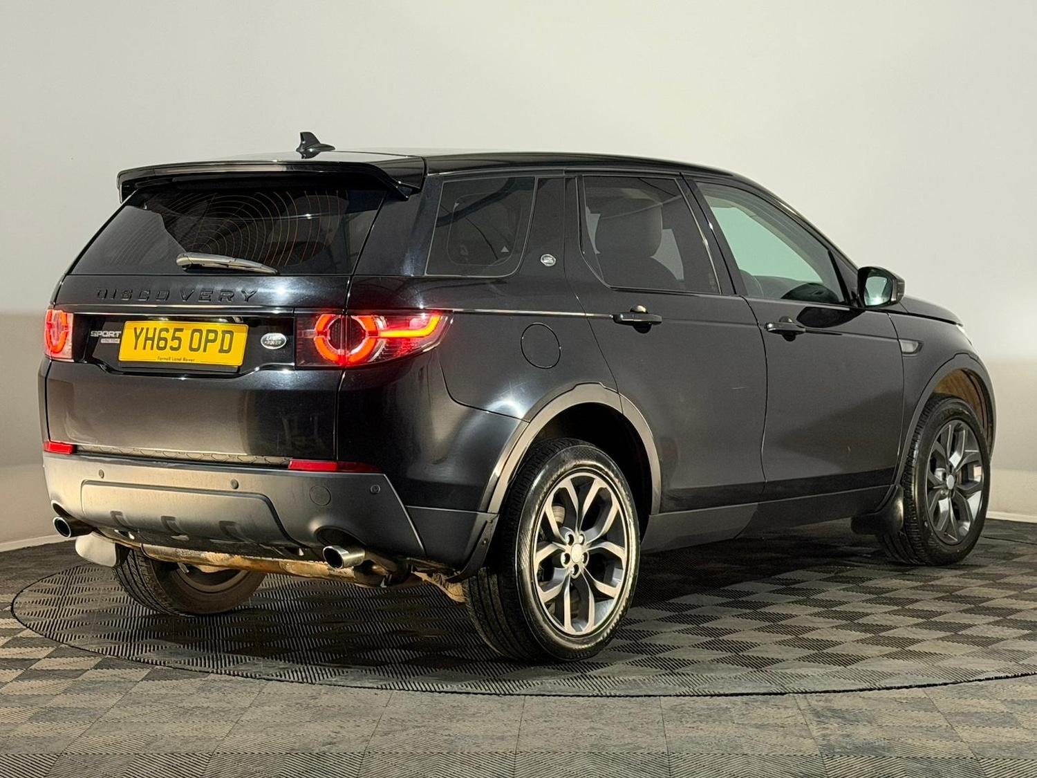 Used Land Rover Discovery Sport 2015 for sale - 76518655: Photo 6