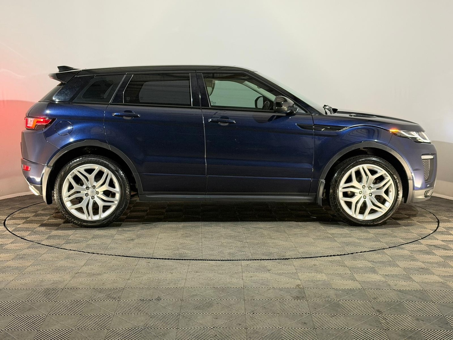 Used Land Rover Range Rover Evoque 2016 for sale - 76672515: Photo 4