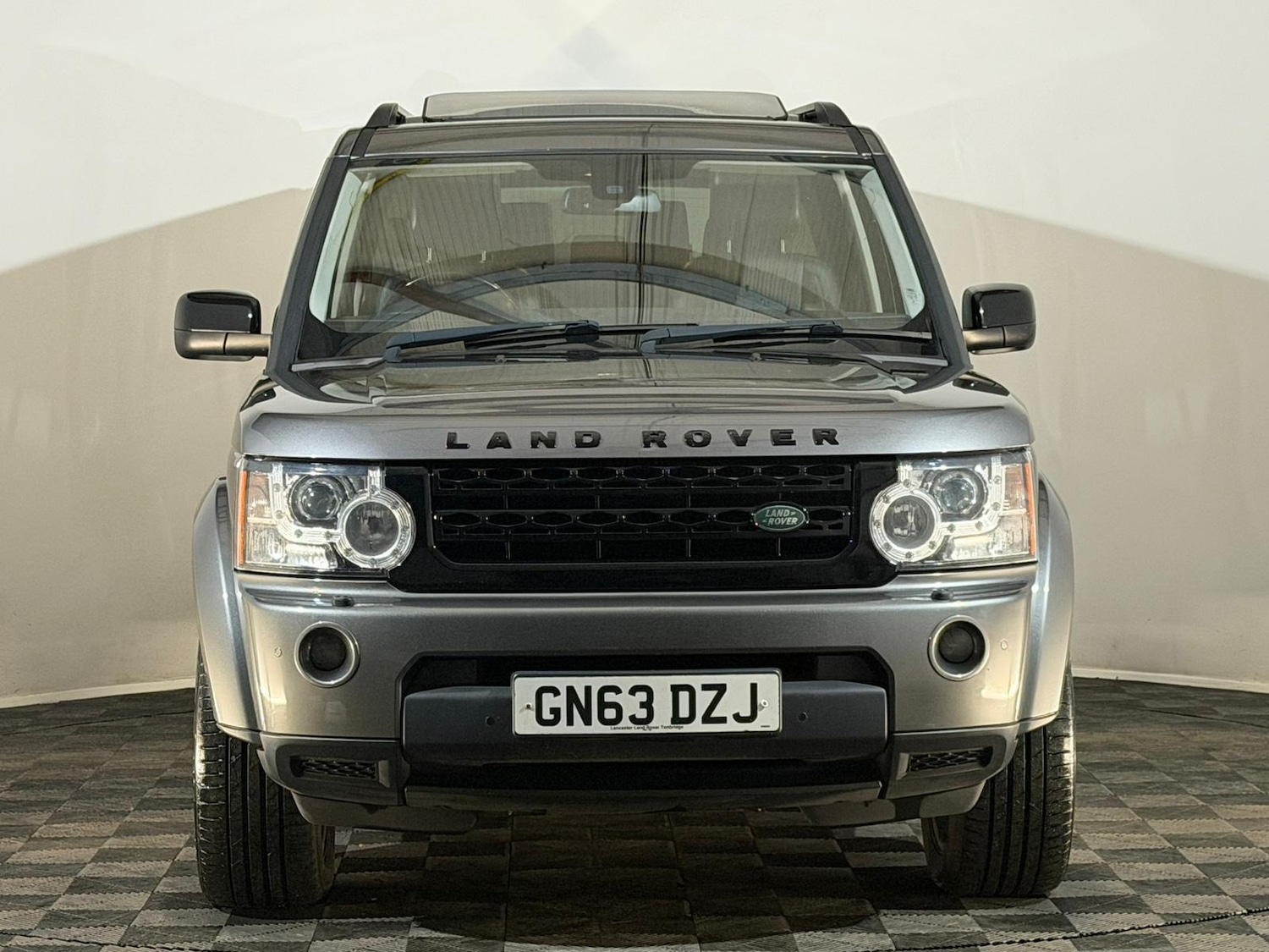 Used Land Rover Discovery 2013 for sale - 77231660: Photo 2