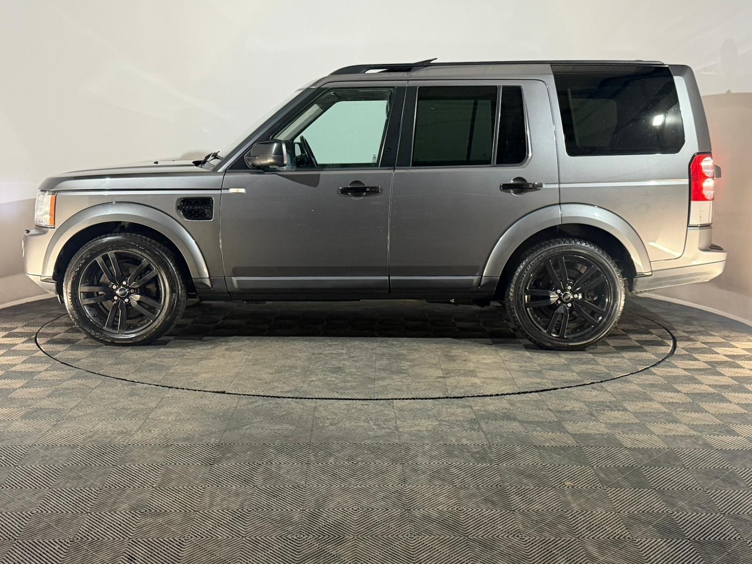 Used Land Rover Discovery 2013 for sale - 77231660: Photo 5
