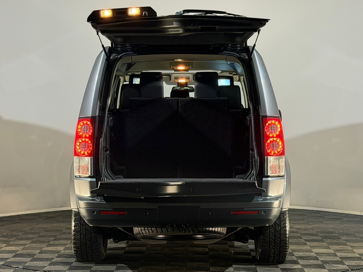 Used Land Rover Discovery 2013 for sale - 77231660: Photo 8