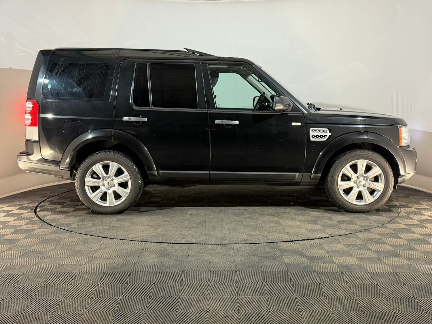 Used Land Rover Discovery 2013 for sale - 77634433: Photo 4