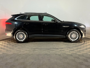 Used Jaguar F-Pace 2017 for sale - 79177482: Photo