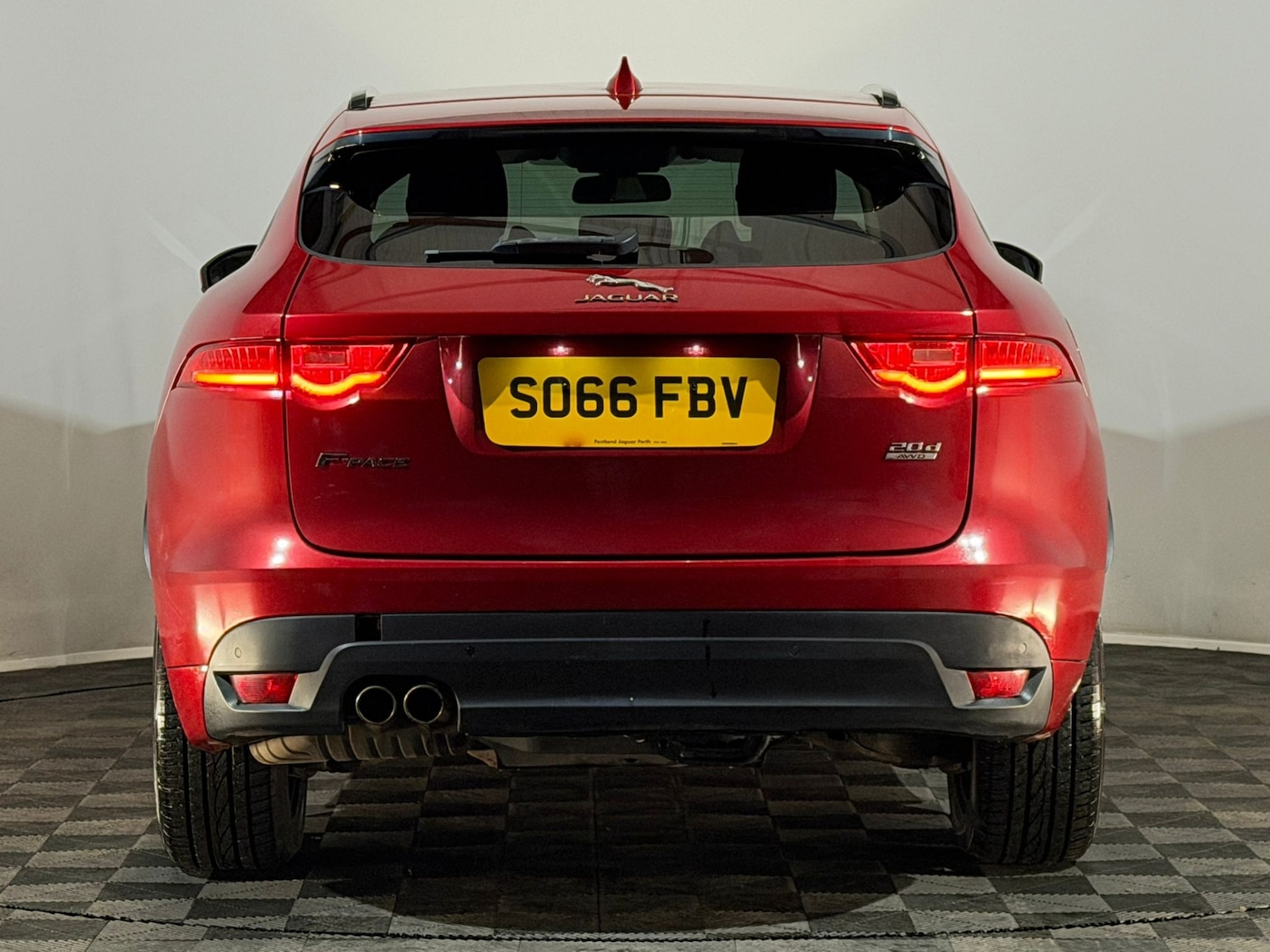 Used Jaguar F-Pace 2016 for sale - 77617370: Photo 7