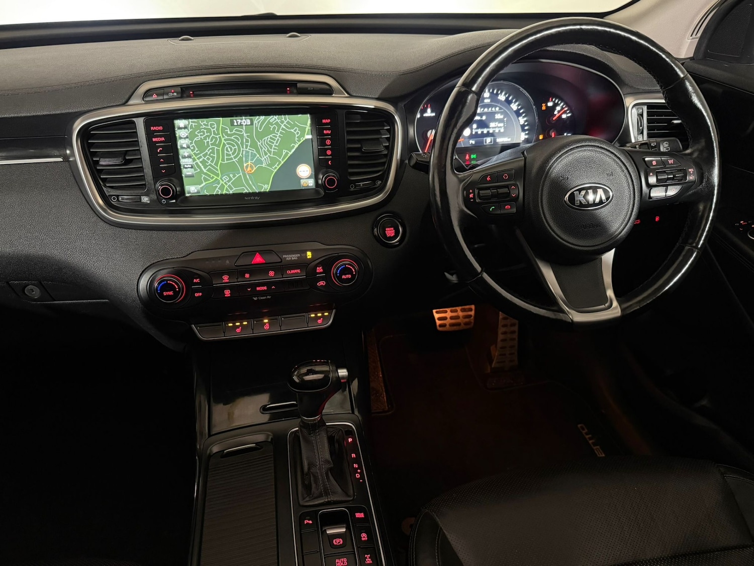 Used Kia Sorento 2015 for sale - 78216224: Photo 12