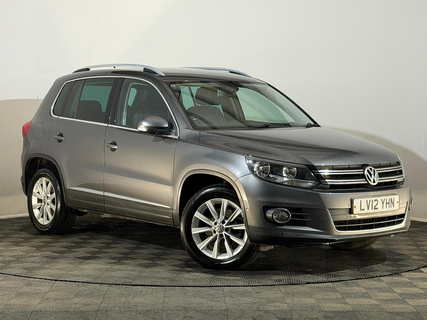 Used Volkswagen Tiguan 2012 for sale - 76419931: Photo 1