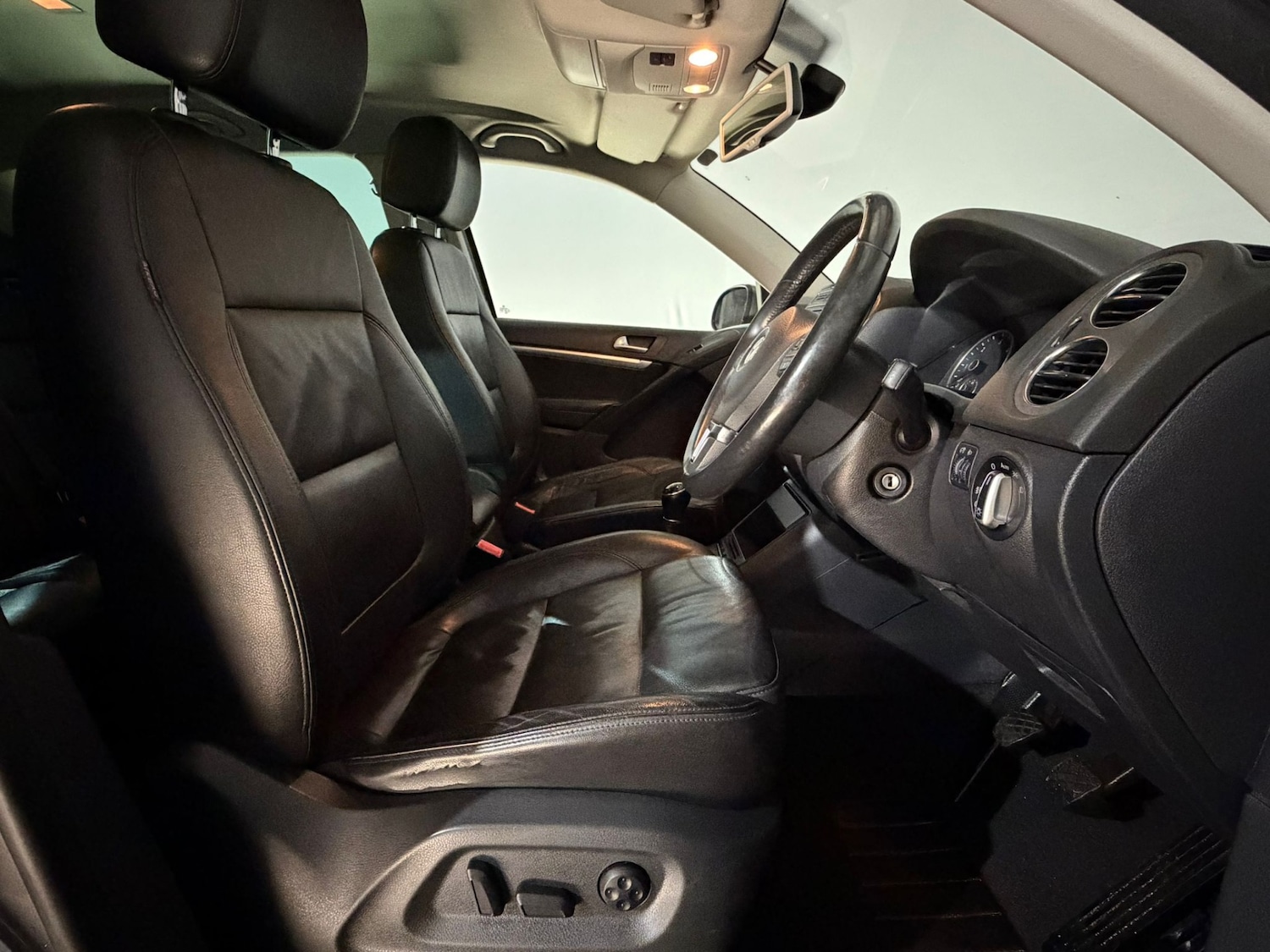 Used Volkswagen Tiguan 2012 for sale - 76419931: Photo 15