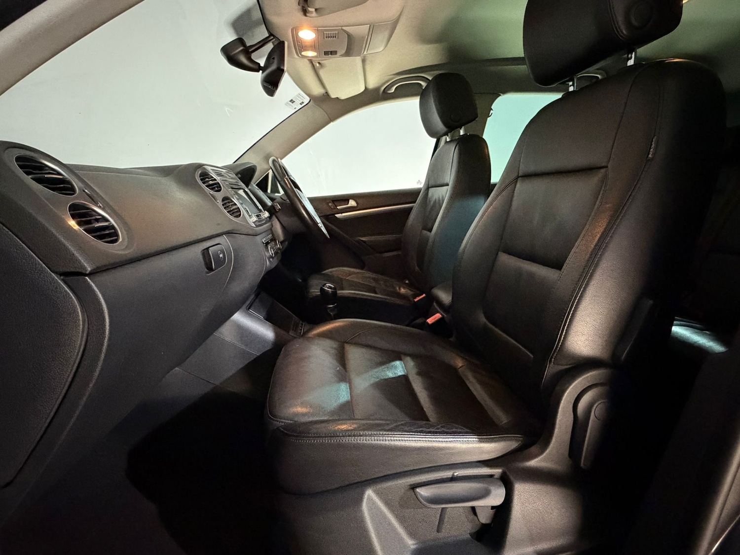 Used Volkswagen Tiguan 2012 for sale - 76419931: Photo 16