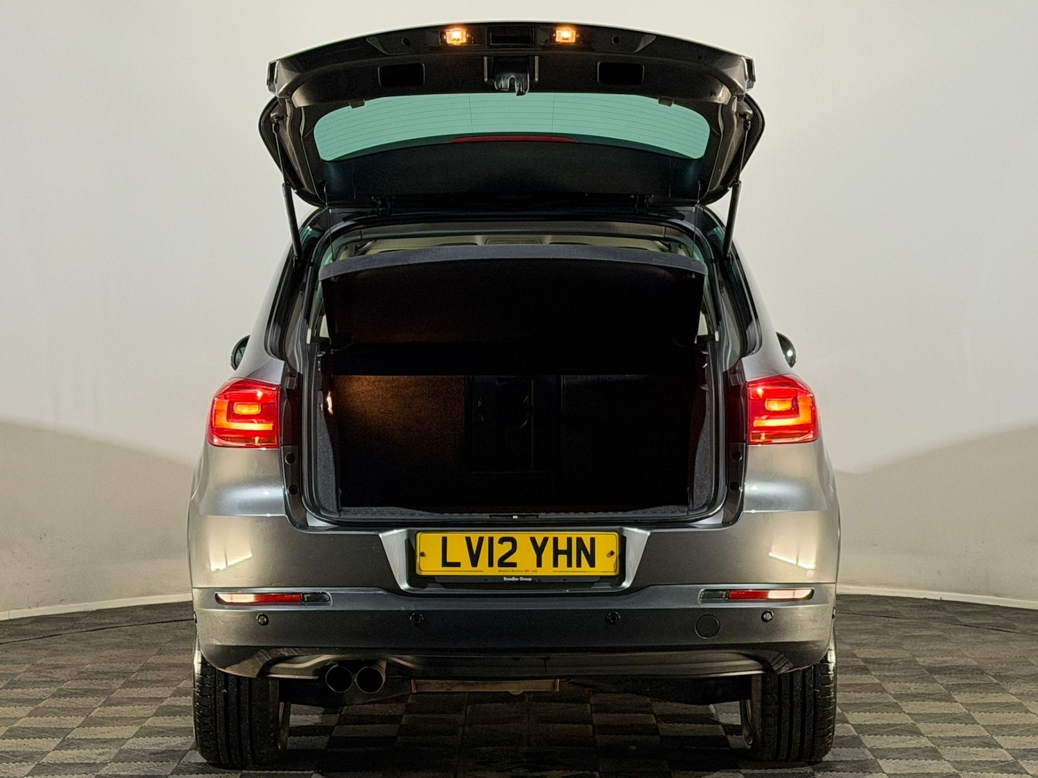 Used Volkswagen Tiguan 2012 for sale - 76419931: Photo 8